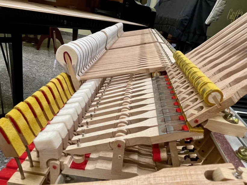 meccanica pianoforte yamaha c1